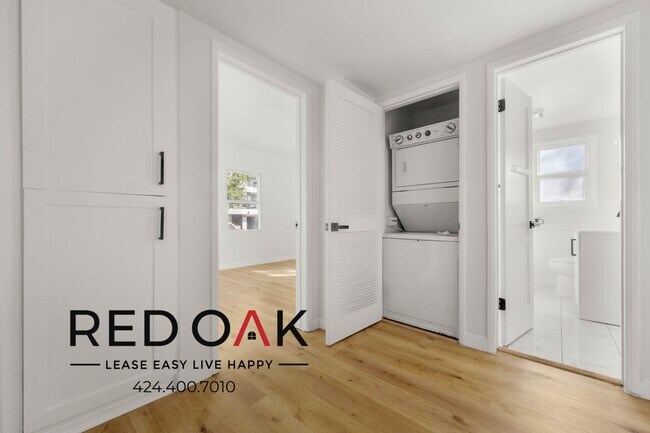 Building Photo - 8752 Belford Ave