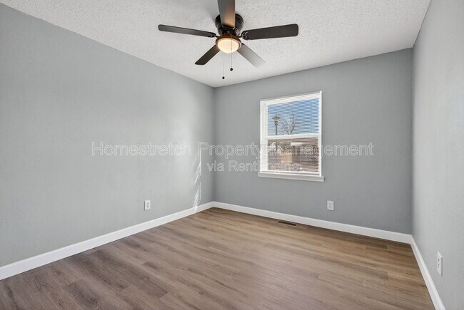 Building Photo - 12887 Fox Haven Dr