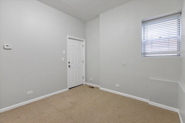 Building Photo - 2245 W Belden Ave