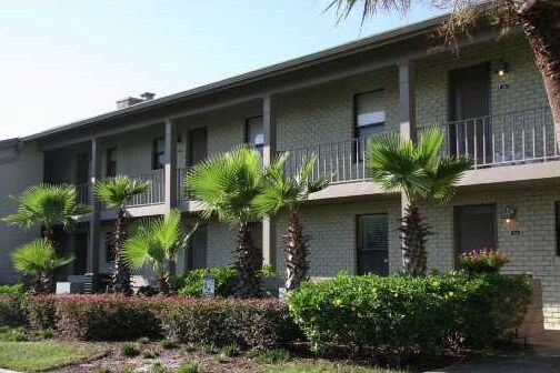 Building Photo - 2934 Plaza Terrace Dr