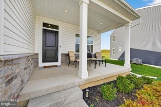 Building Photo - 167 Aspen Ln