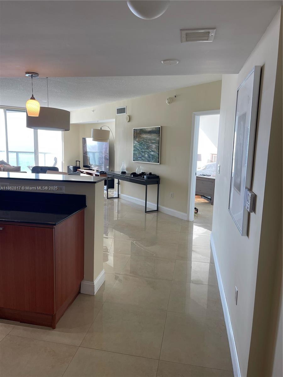 Building Photo - 16699 Collins Ave