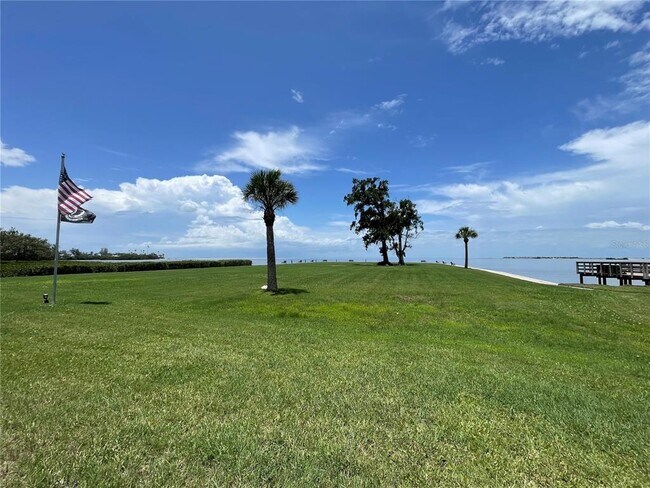 Building Photo - 428 Windrush Bay Dr
