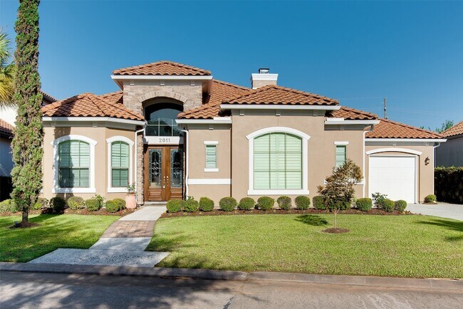 Building Photo - 2011 Flower Garden Ln