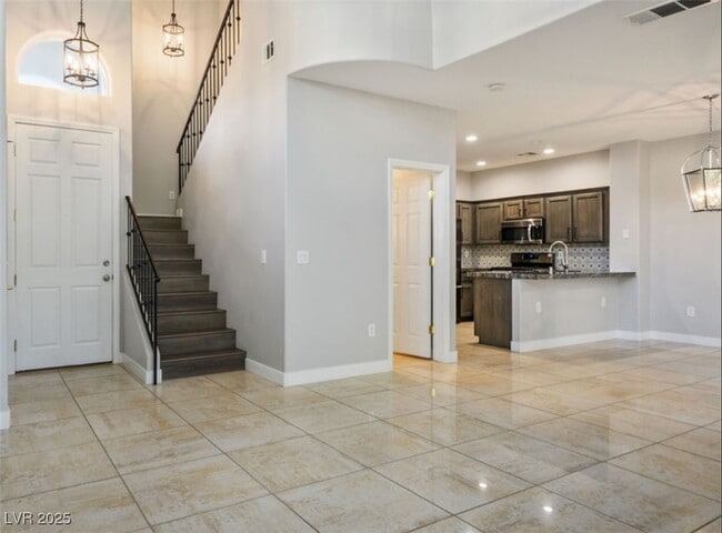 Building Photo - 8778 Villa La Rae Ave