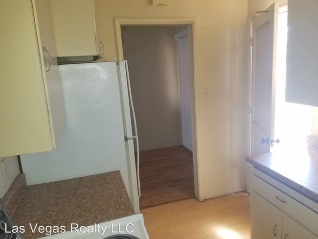 Building Photo - 412 S Maryland Pkwy