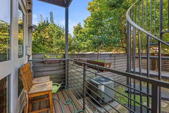 Building Photo - Stylish 2-Level Condo with Private Yard & Chef’s Kitchen Near Petworth Metro!