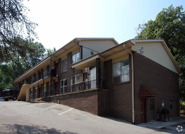 Primary Photo - Towncrest Apartments
