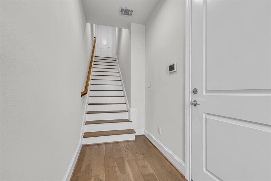 Building Photo - 809 Bringhurst St