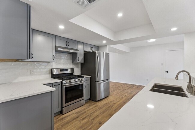 Building Photo - 4303 Rimdale Dr