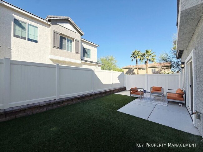 Building Photo - 525 Mossy Cup St