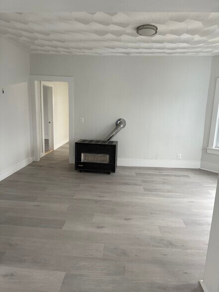 Building Photo - 233 Whipple St