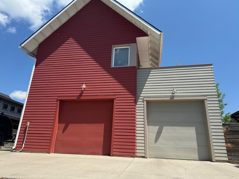 Building Photo - 3123 Foxtail St