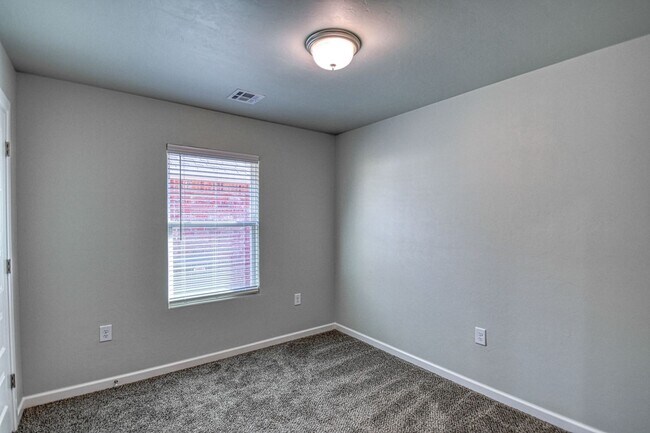 Building Photo - New Construction in Varenna Landing! Storm shelter and lawn care included!