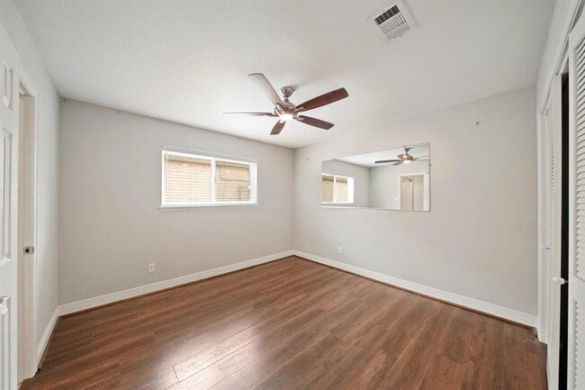 Building Photo - 414 Fox Briar Ln