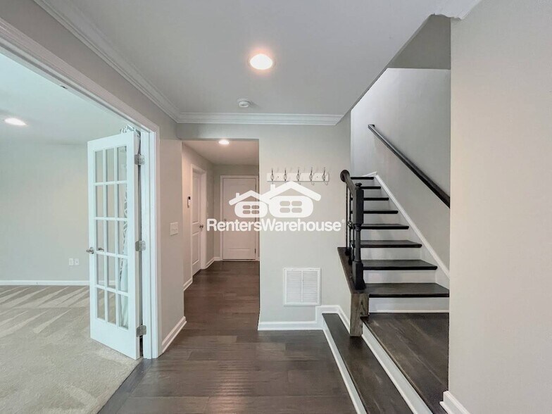 Building Photo - 521 Charles Porteus Ln
