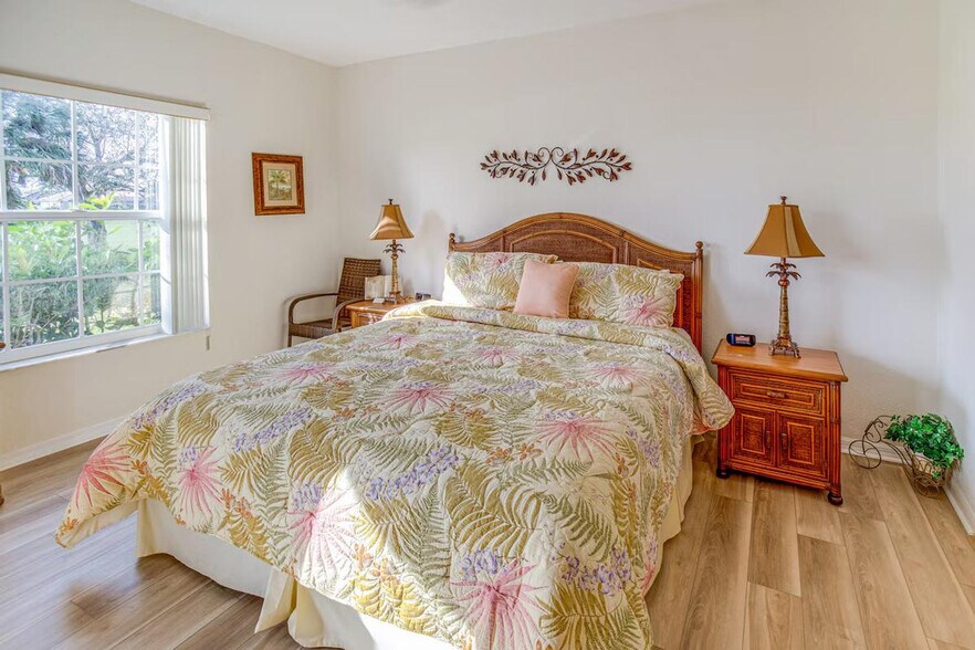 Building Photo - 9851 Costa Mesa Ln