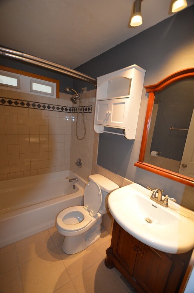 Building Photo - Fairplay home available 10/1/26, yard, two living spaces!