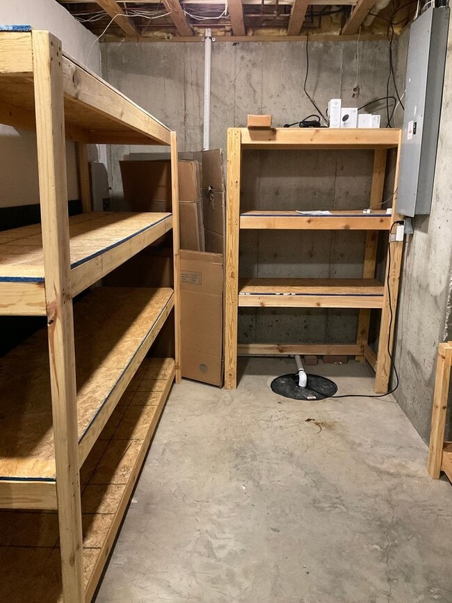 Building Photo - 2903 Lake Lorraine Cove