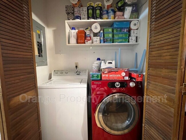 Building Photo - 343 Old Greenville Hwy