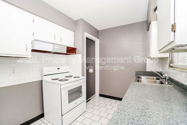 Building Photo - 1422 Weldon Ave