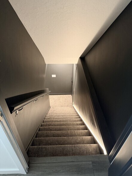 Building Photo - 534 N Helmsman Ln