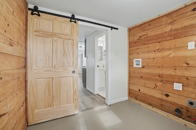 Building Photo - 6520 S 070 E