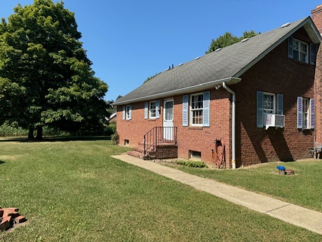 Building Photo - 14730 New Buffalo Rd