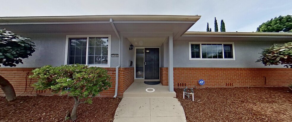 Building Photo - 22565 Norwood Dr