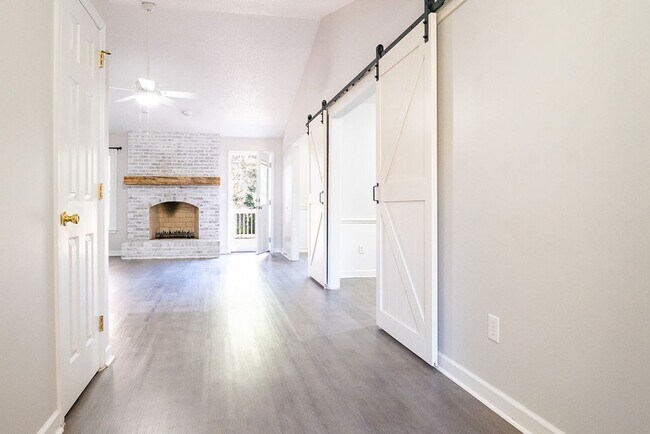 Building Photo - Spacious 3BR on Oversized Fenced Lot | GREAT PRICE!