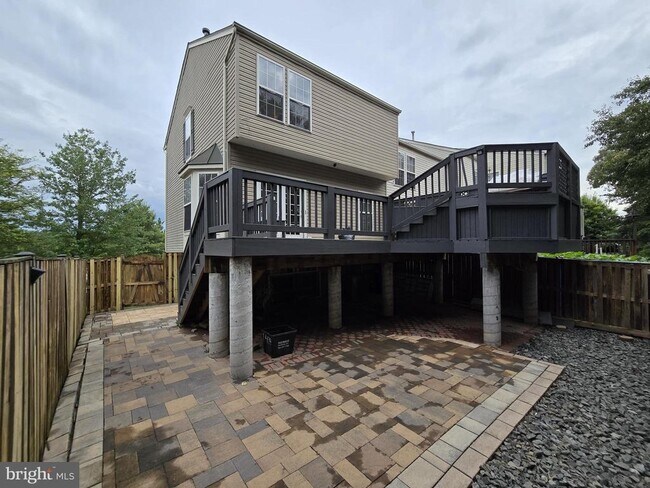 Building Photo - 14134 Darkwood Cir