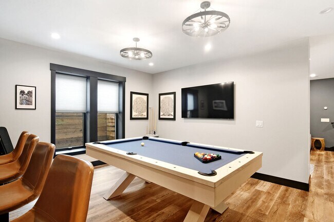 Building Photo - Summer in Downtown, historic Breckenridge! Luxury Home, Walk to Everything!