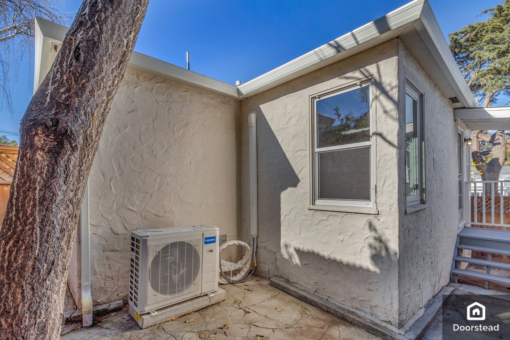 Building Photo - 711 Smith Ave