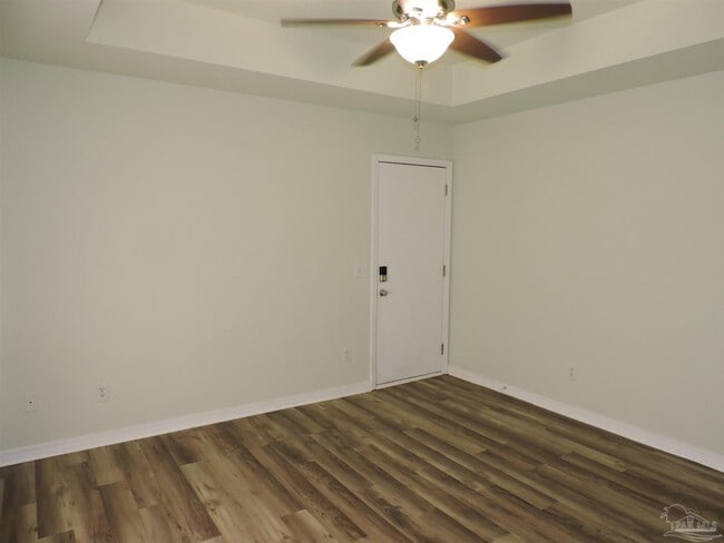 Building Photo - 508 E Gonzalez St