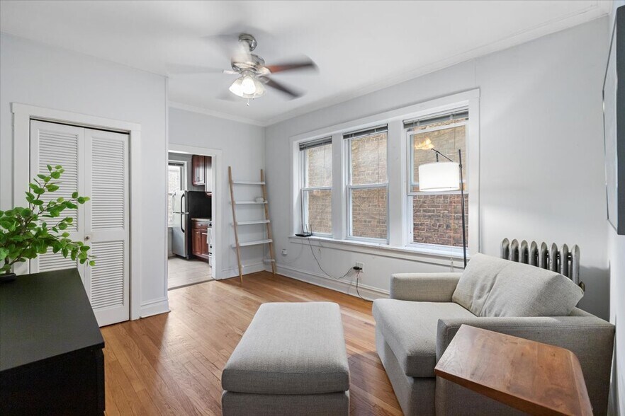 Building Photo - 442 W Arlington Pl