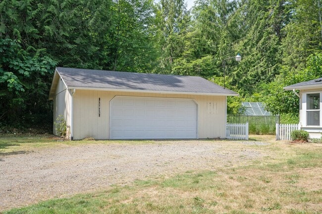 Building Photo - 3-Bedroom Gig Harbor Retreat with Private ...