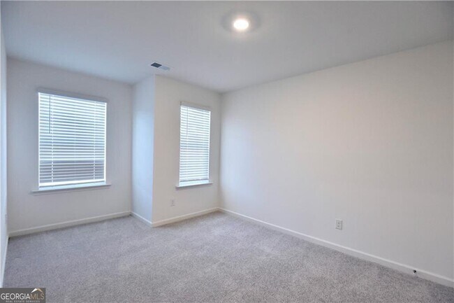 Building Photo - 140 Star Ct