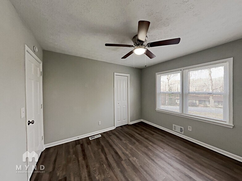 Building Photo - 2550 Stoney Brook Ln