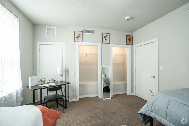 Interior Photo - St. Thomas Aquinas Newman Hall