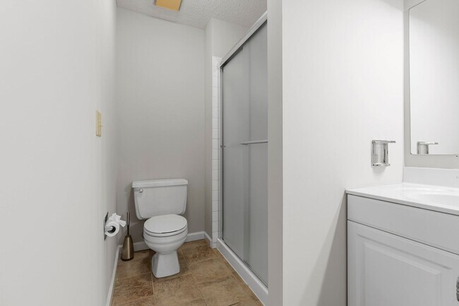 Building Photo - Spacious 4-Bed, 3-Bath Family Home