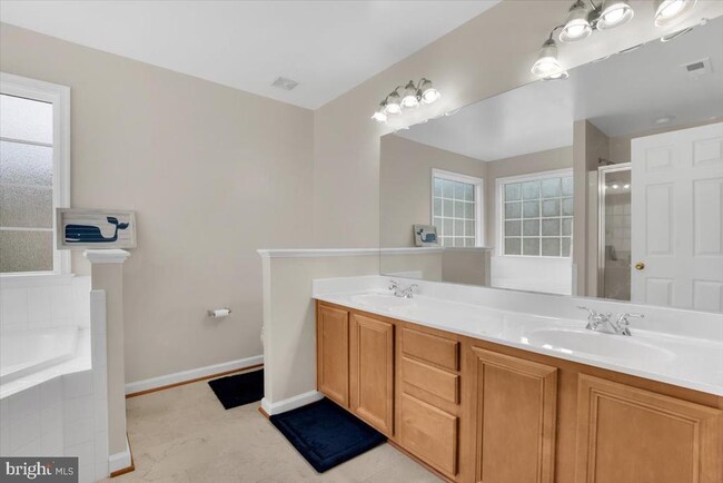 Building Photo - 10407 Aberdeen Ct