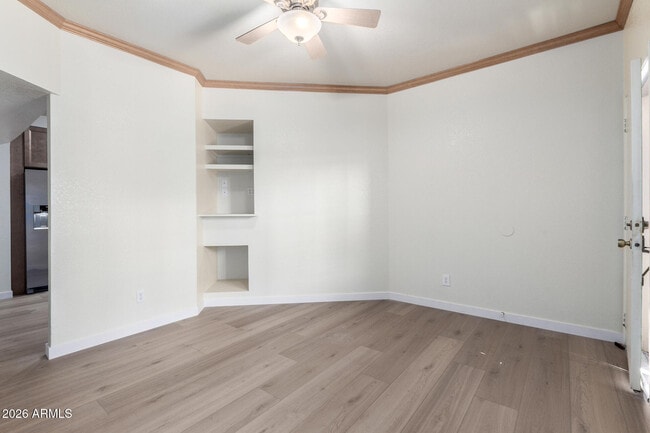 Building Photo - 1126 W Elliot Rd