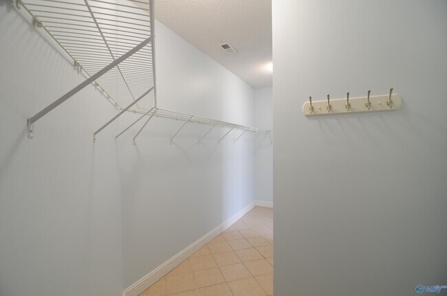 Building Photo - 5016 Liberty Park Cir SE