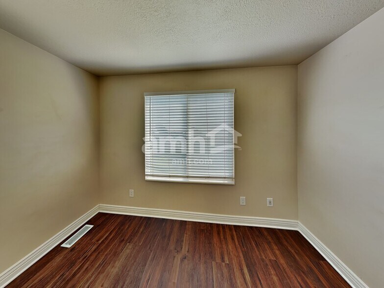 Building Photo - 7585 S 2050 E