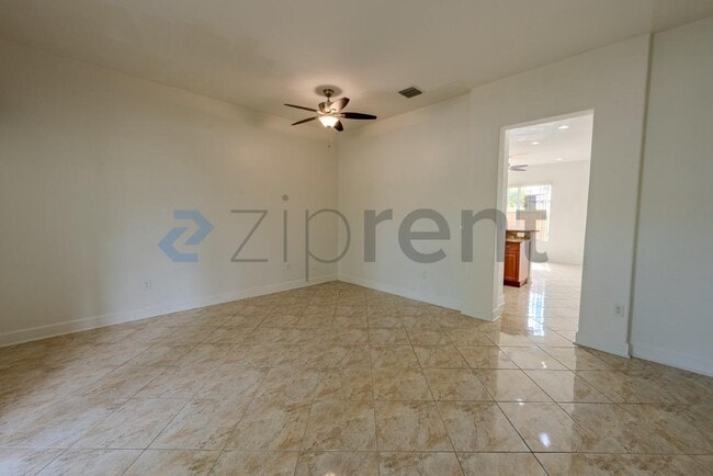 Building Photo - 708 SW 147th Ave