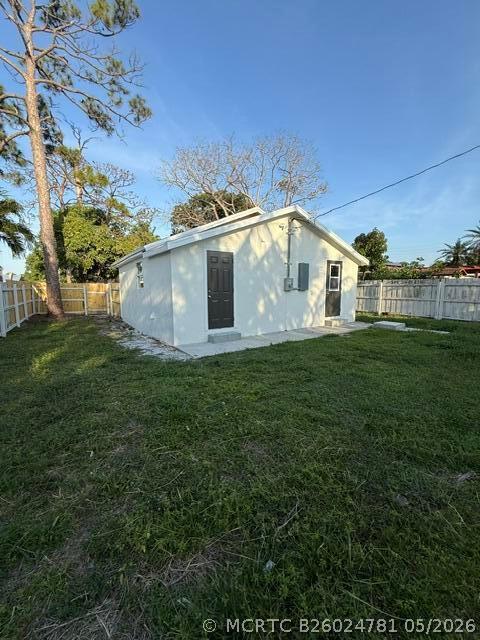 Building Photo - 409 Perry Ave