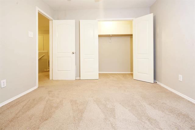 Building Photo - 1612 Cambridge Dr