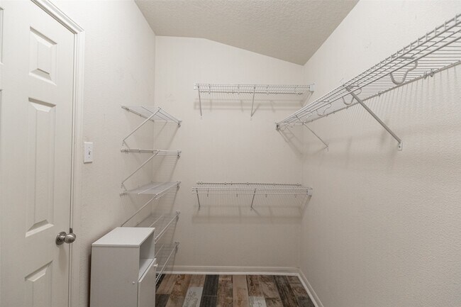 Building Photo - 25315 Sierra Woods Ln