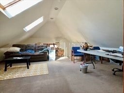 Building Photo - 22 Westbourne Rd