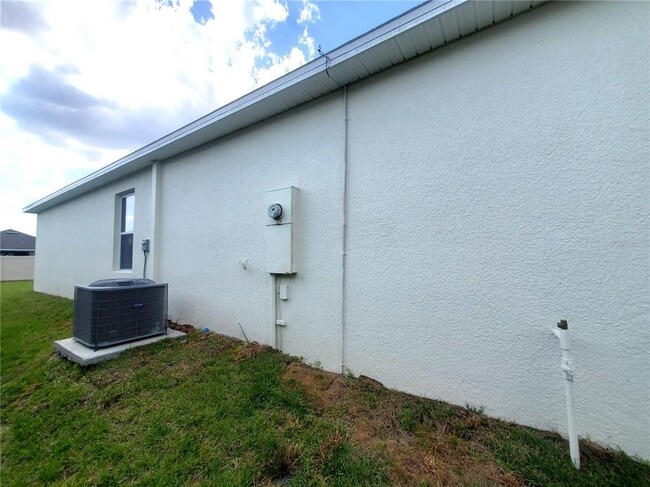 Building Photo - 409 Corso Loop